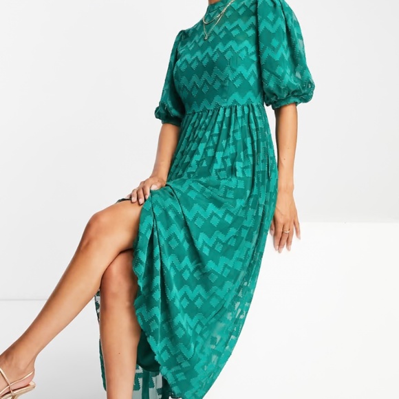NWT ASOS DESIGN high neck pleated chevron textured midi dress with puff sleeves - Picture 7 of 16